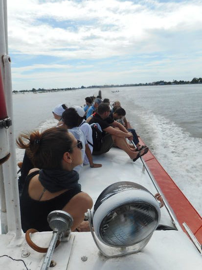 Wer kann sitzt auf dem Bootsdeck