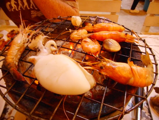 ....und eigenem Tischgrill.