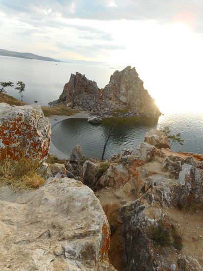 Schamanenfelsen , Cape Butan oder Schamanka in Kuzhir