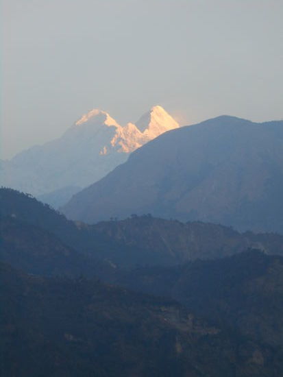 Der Manaslu grüßt am frühen Morgen.