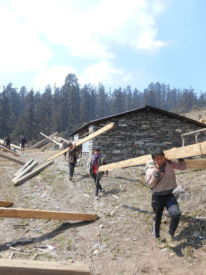 Und dann, einzelnd, mühsam.........