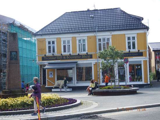 natürlich vorbei am Souvenir Shop