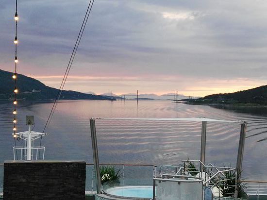 Das letzte Bild für heute morgens um 1.00 Uhr. Es ist schon wieder heller!
Gute Nacht!