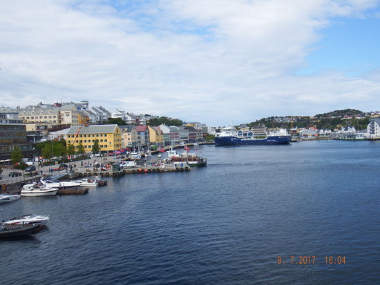 und wir laufen zunächst Richtung Werftmuseum...