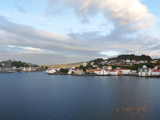 noch ist es nicht dunkel und dämmert nicht..