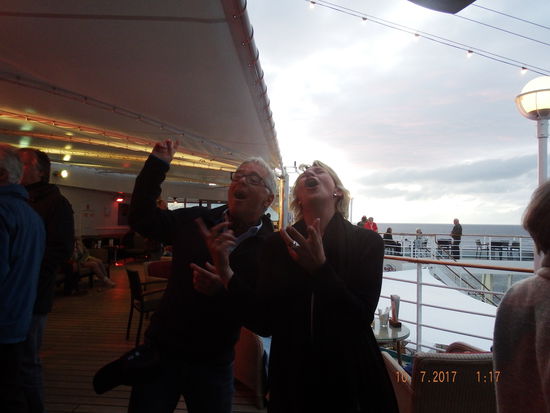 und haben Spass und singen mit
(das sind mal wieder Susanne und Ralf)