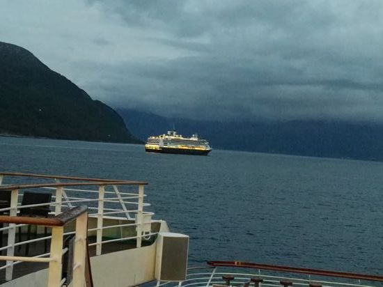 00:06 Uhr und es ist immer noch nicht richtig dunkel