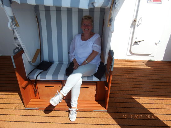 obwohl ich für heute eigentlich schon wieder genug Sonne, vor allem im Gesicht hatte