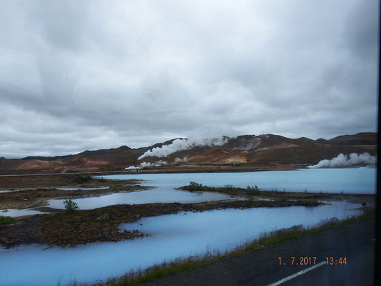 Eine weitere blaue Lagune. Hier kan man jedoch nciht baden, das wäre gesundheitsschädlich...
