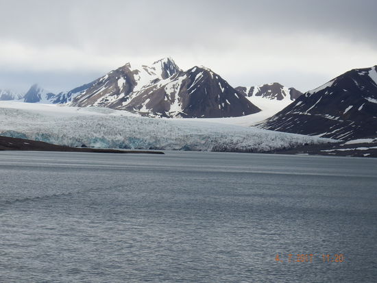 1. Fahrt in den Eisfjord vor dem Frühstück auf Sptzbergen