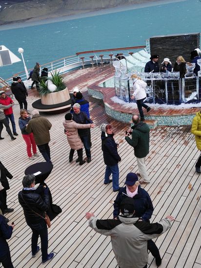 ... und getanzt wird natürlich auch noch.