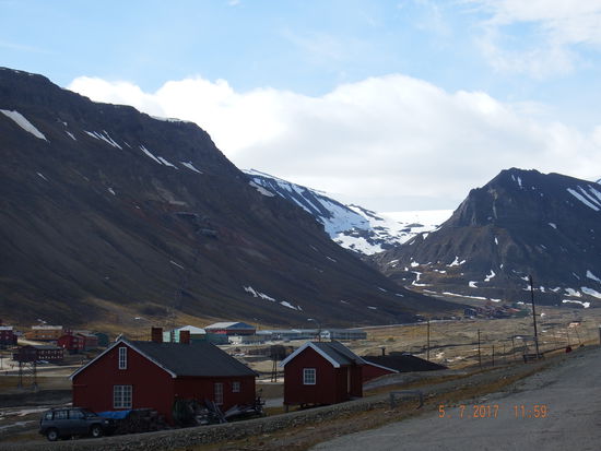 Der Ort liegt ja ganz schön aber immer leben wollte ich dort nicht. Es wäre mir zu einsam.