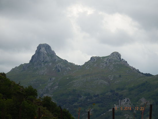 Da müssen wir drüber bzw. drum herum