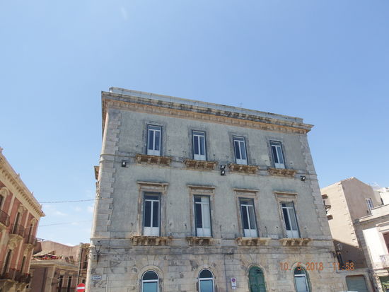 an manchen mehr, an anderen weniger