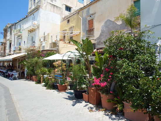 hier reiht sich ein Restaurant ans andere...