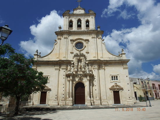 Unser erster Halt war in Ferla, im Westen der Schlucht. Ein ganz schmucker Ort