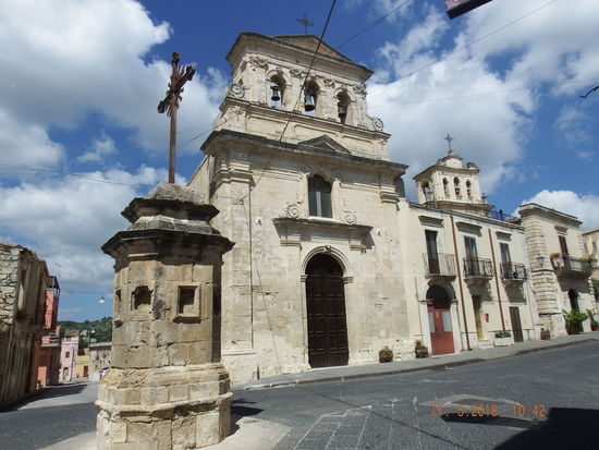 und natürlich zahlreiche Kirchen
