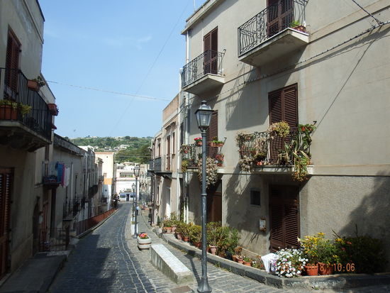 Auf dem Weg zum Castell in Lipari Stadt