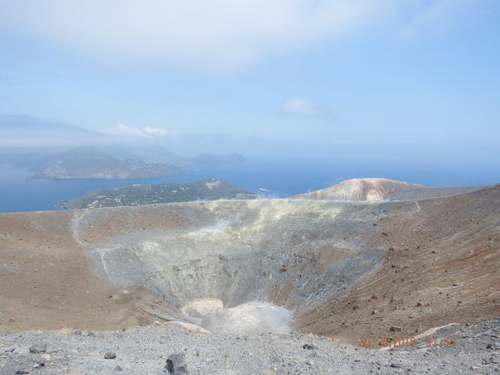 Blick in den Krater beim Aufstieg
