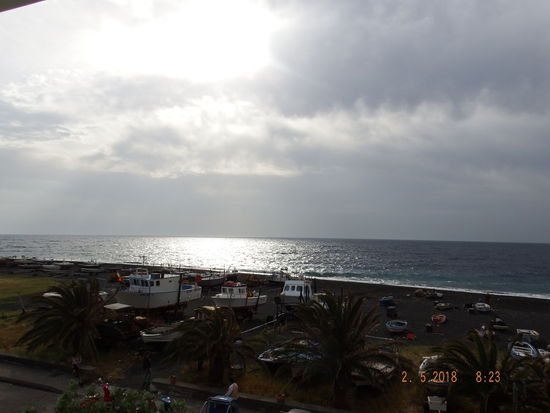 es war bewölkt... und die Schiffahrt zwischen den Inseln ist eingestellt