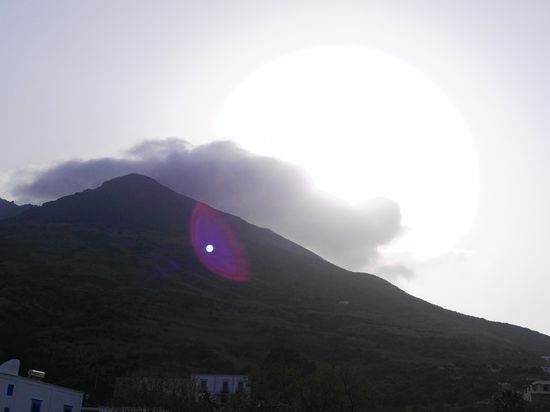 Der Vulkan heute in Wolken oder er spuckt gerade?