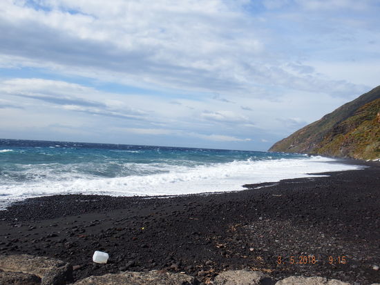 Heute erscheint das Meer noch stürmischer