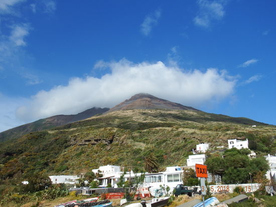 heute morgen der Vulkan mit Sahnehaube