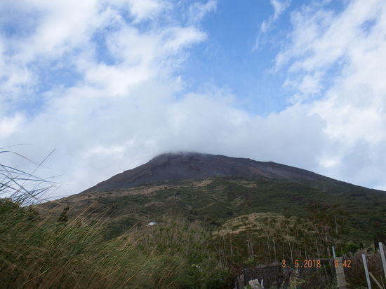 unterhalb des Vulkans