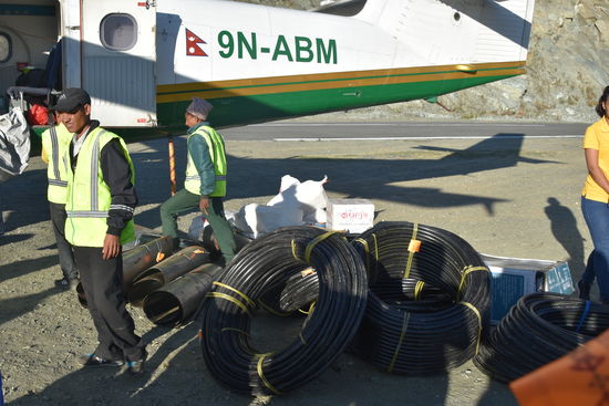 auf dem Hinweg als Transportmaschine eingesetzt