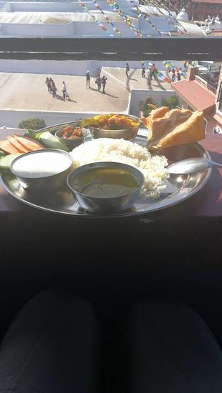 Mittagessen mit Aussicht, Nepali Thali