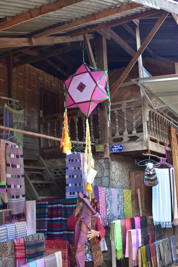 Stop in einem Dorf am Mekong
