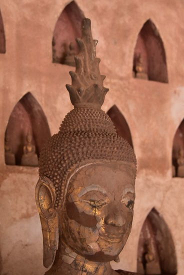 Buddha Kopf mit erhaltenem "Strahl der Weisheit"