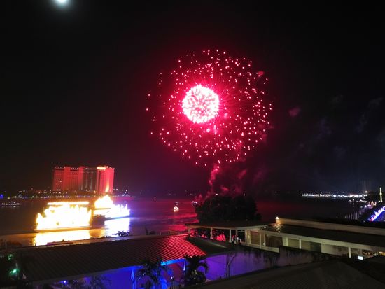 mein abendliches Feuerwerk (Water Festival)