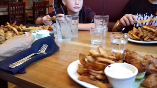 ... mit selbstgemachten Pommes