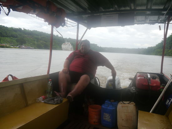 mit unserem Bootsführer und Guia Marco.