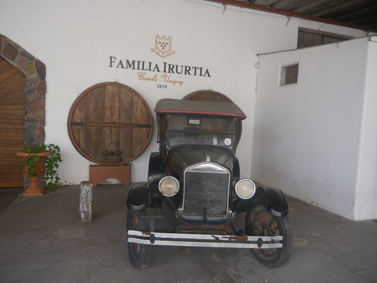 Das große Weingut Irurtia in Carmelo, hier gibt es köstlichen Tannat Wein.