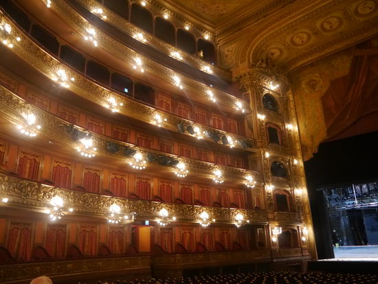 Die eleganten Logen für die 'high society'.