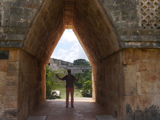 Uxmal, welche Dimensionen! Hier, das so genannte "Nonnenviereck"