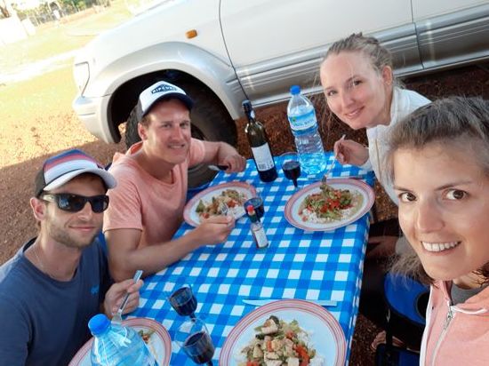 Unsere Herren bekochen uns mit einem leckeren Poulet-Gemüse-Curry... Yummie!