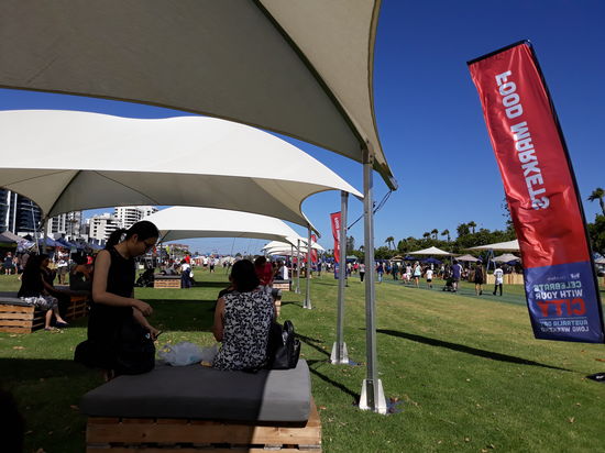 Es gibt jede Menge zu sehen am Australia Day. Für Klein und Gross. BMX Show, Labirinth, Musik, Essensstände, Schattenplätze mit diversen, gemütlichen Sitzmöglichkeiten etc