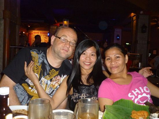 Mit Freunden im cowboy Grill