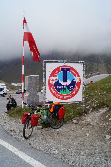 Fahrrad bei Ankunft auf dem Timmelsjoch