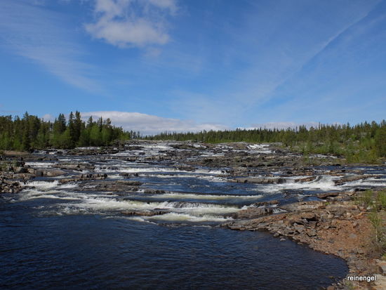 Kaskaden bei der Abfahrt vom Stekenjokk.