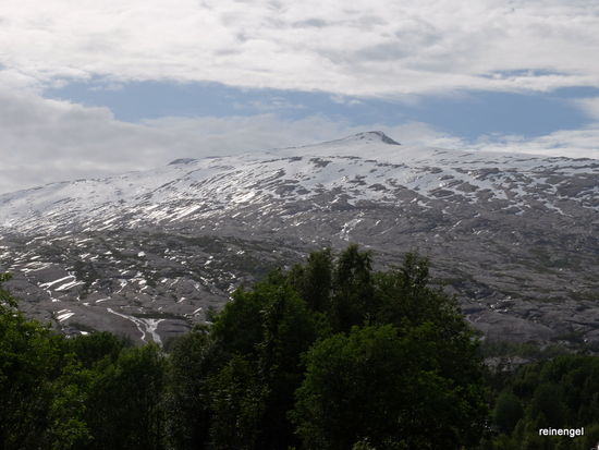 Später nur noch aalglattgeschliffene Bergrücken, die Gletscher sind schon lange weg.