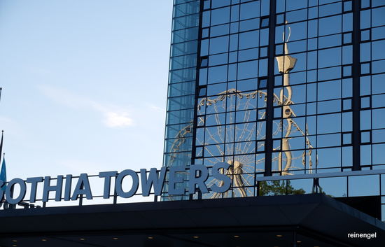 Interessante Spiegelung im Gothia Tower.