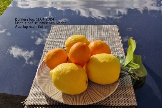 Morgendliche Wolkenspieglung im Eßtisch