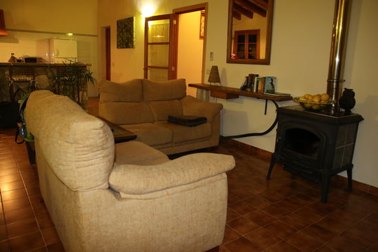 Auch an kalten Tagen ist es hier dank des Ofens gemütlich.