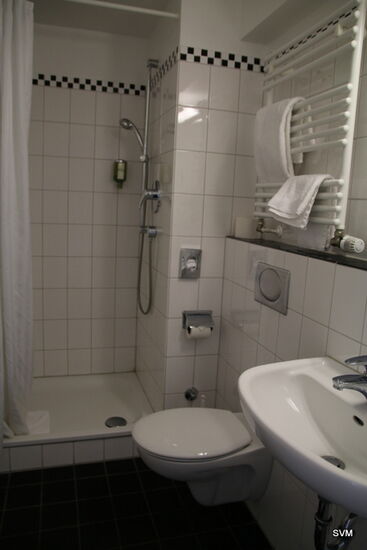 Bad Zimmer 301