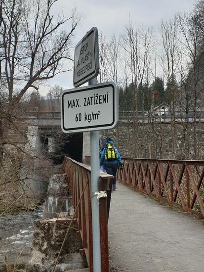 Die Brücke mit der Lastbegrenzung