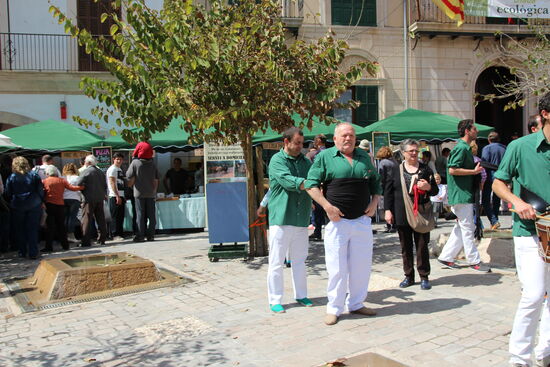 Vorbereitungen zum Bau der Menschenpyramide